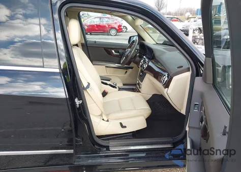 2014 Mercedes-Benz Glk 350 4Matic z USA, uszkodzony, nr VIN WDCGG8JB8EG255559